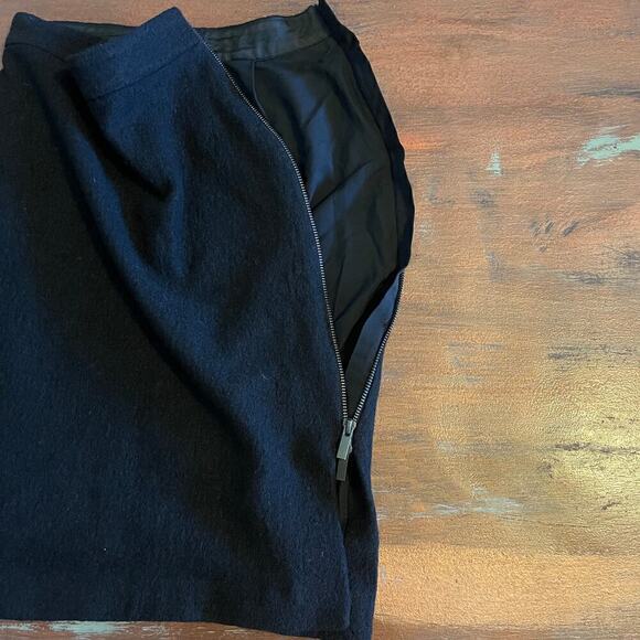 Banana Republic Women's Wool Blend Pencil Skirt Size 0 Petite - Picture 2 of 9